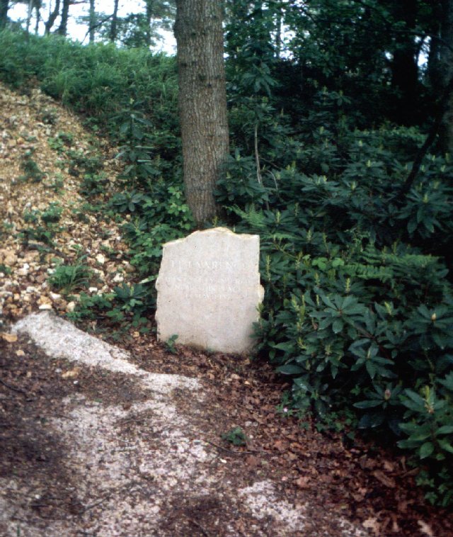 New hidden Memorial Stone where fataly injured